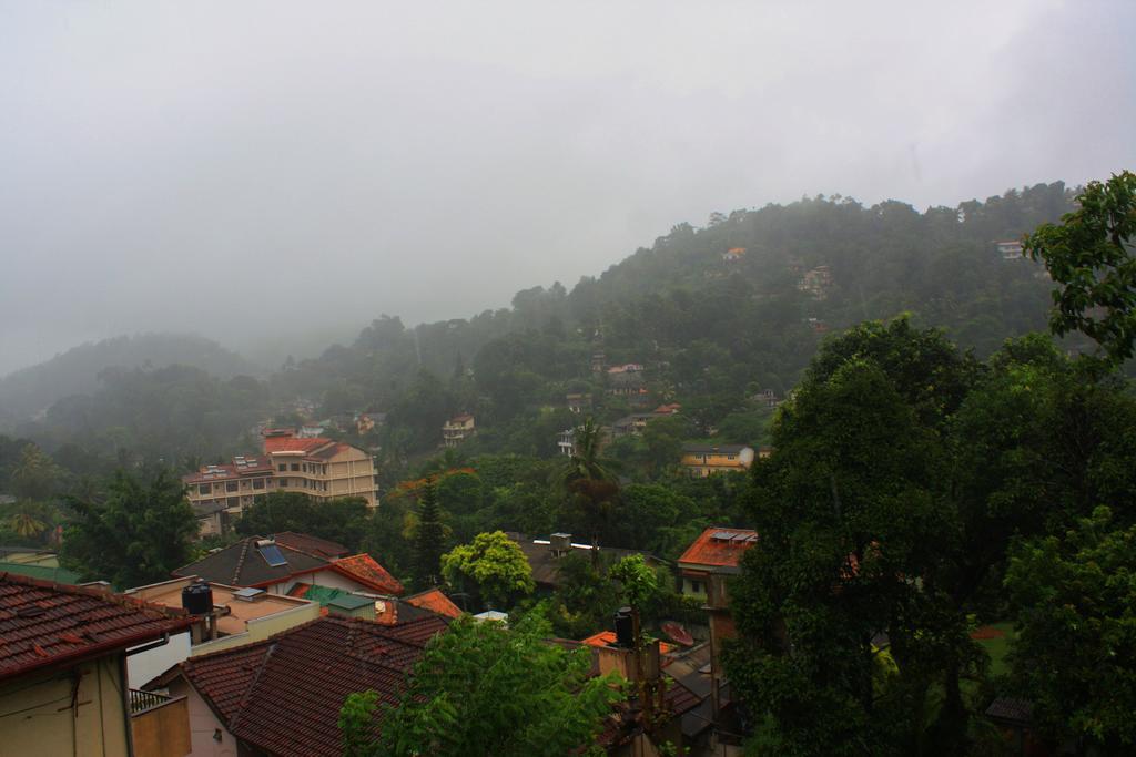 Imaaga Kandy Residence ภายนอก รูปภาพ