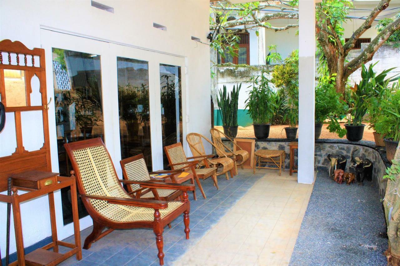 Imaaga Kandy Residence ภายนอก รูปภาพ